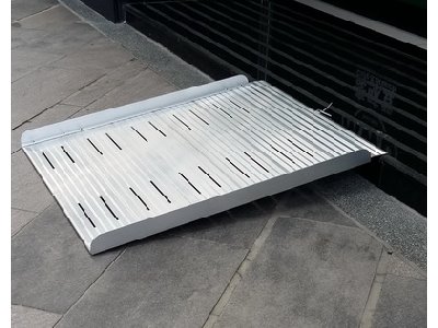 單片式斜坡板90cm